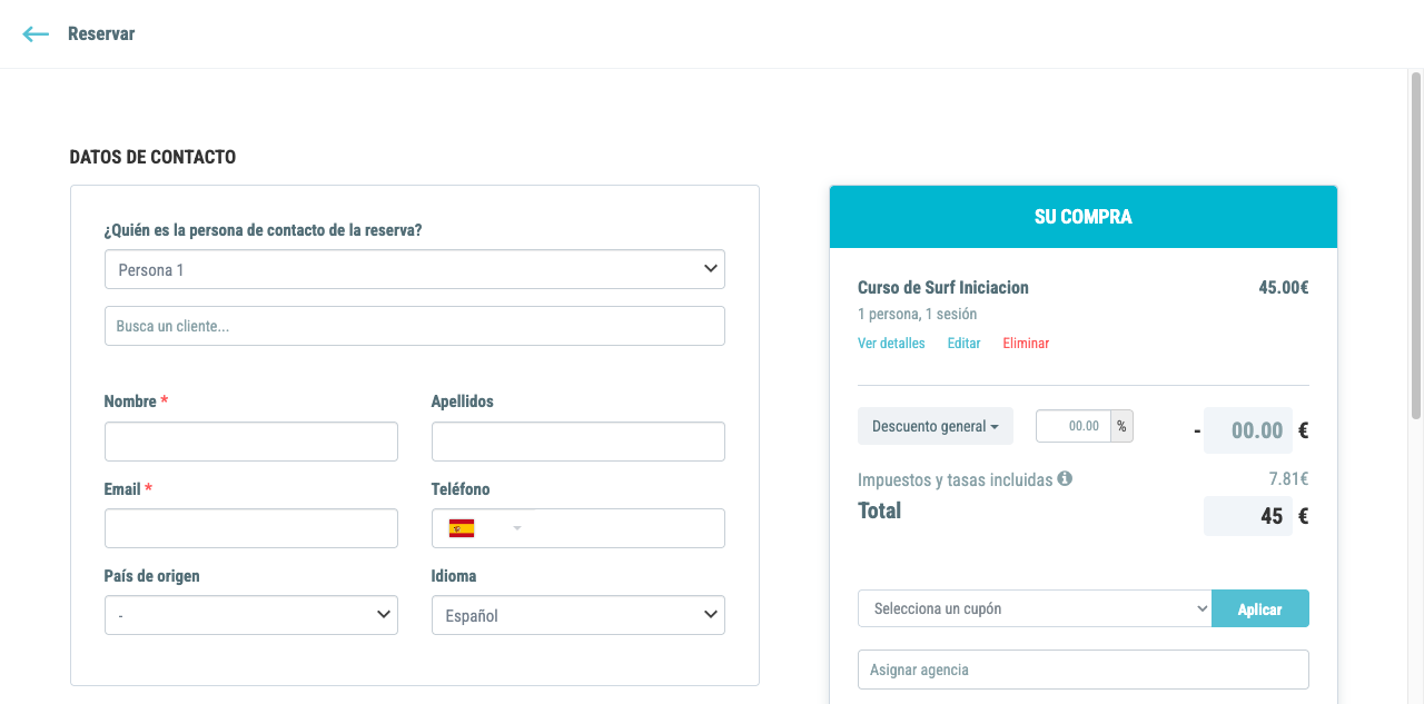 Resumen del carrito con datos de contacto a la izquierda y desglose de la compra a la derecha